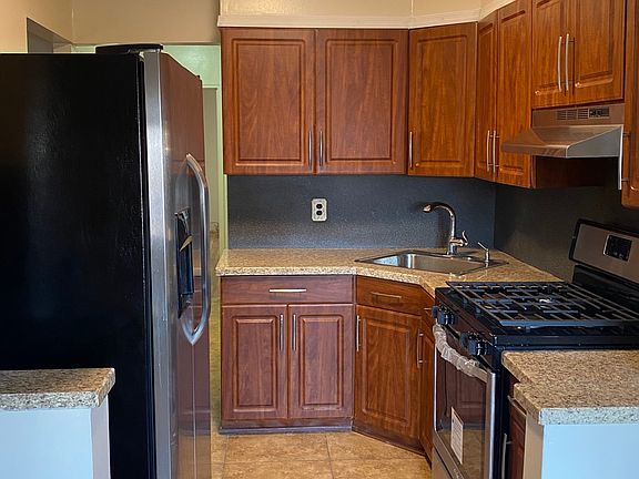 4th image of 1220 E 98th St Floor 2