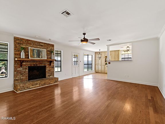 2nd image of 131 Vivian Dr