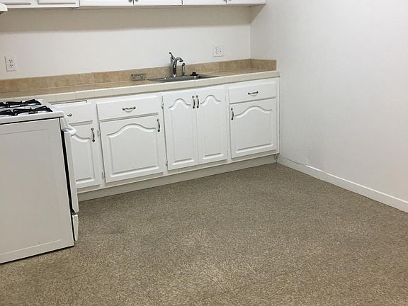 4th image of 1030 Adams St #2