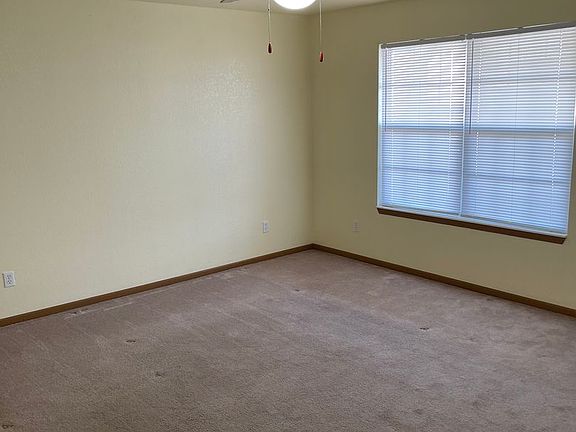 3rd image of 16878 Hurricane Ln #B