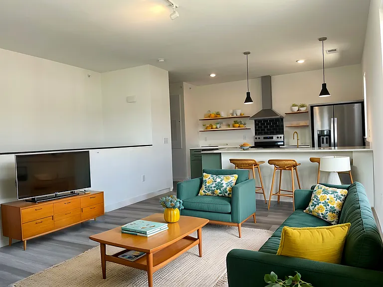 Point Gardens Apartments — Photo 97