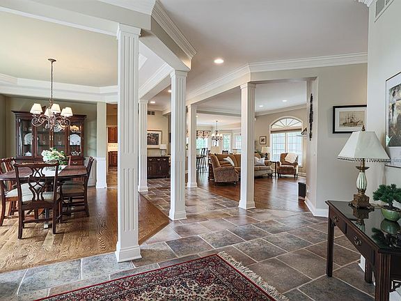 3rd image of 1391 Camberly Dr
