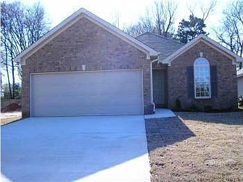 1st image of 164 Bradford Cir