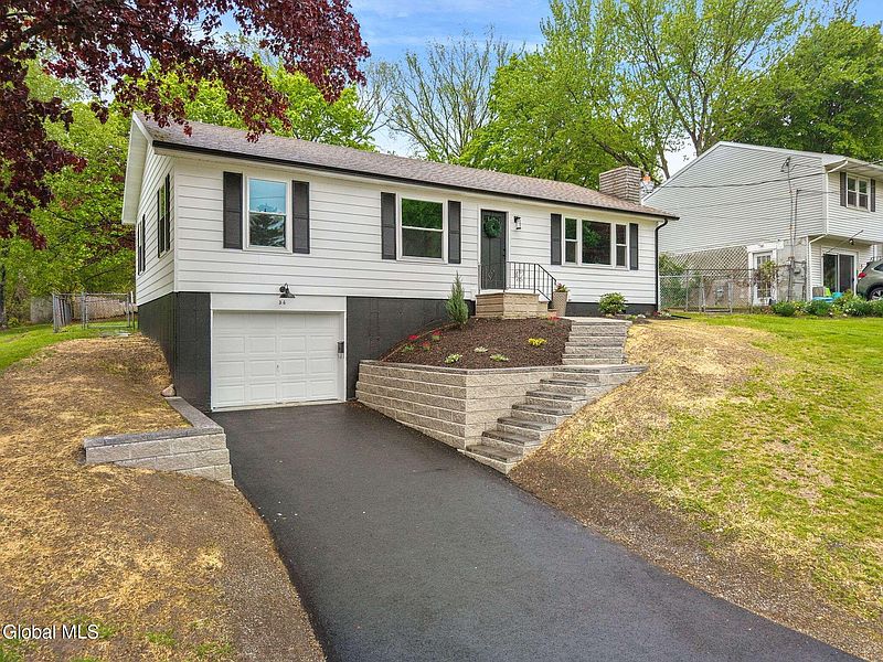 2nd image of 34 Wolfert Avenue