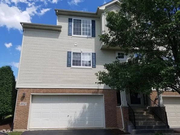 1852 Fredericksburg Ln, Aurora, IL 60503