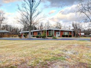 1405 Tucker Station Rd, Louisville, KY 40299