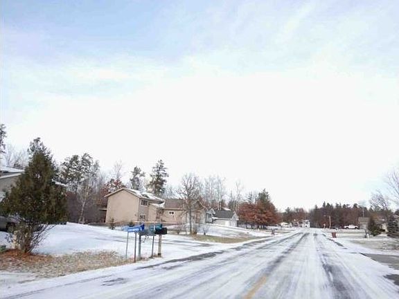 Exterior Neighborhood (street photo)