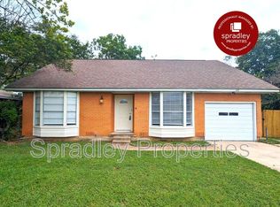 102 Greenbriar St, Belton, TX 76513