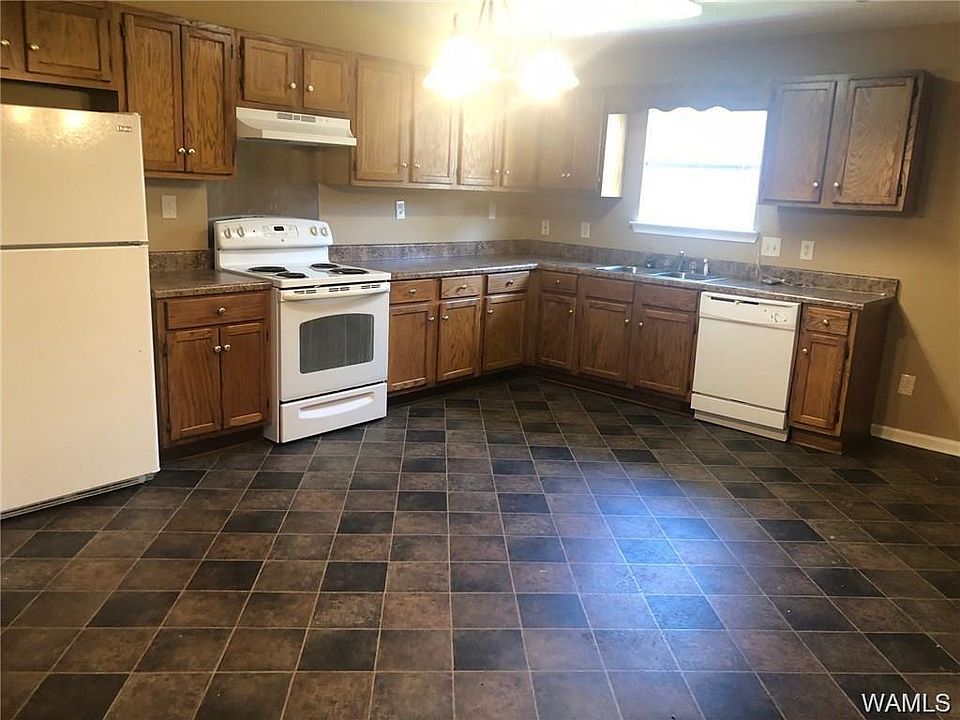 1st image of 605 32nd Ave E
