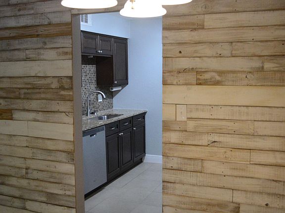 3rd image of 200 Saint Andrews Blvd APT 807
