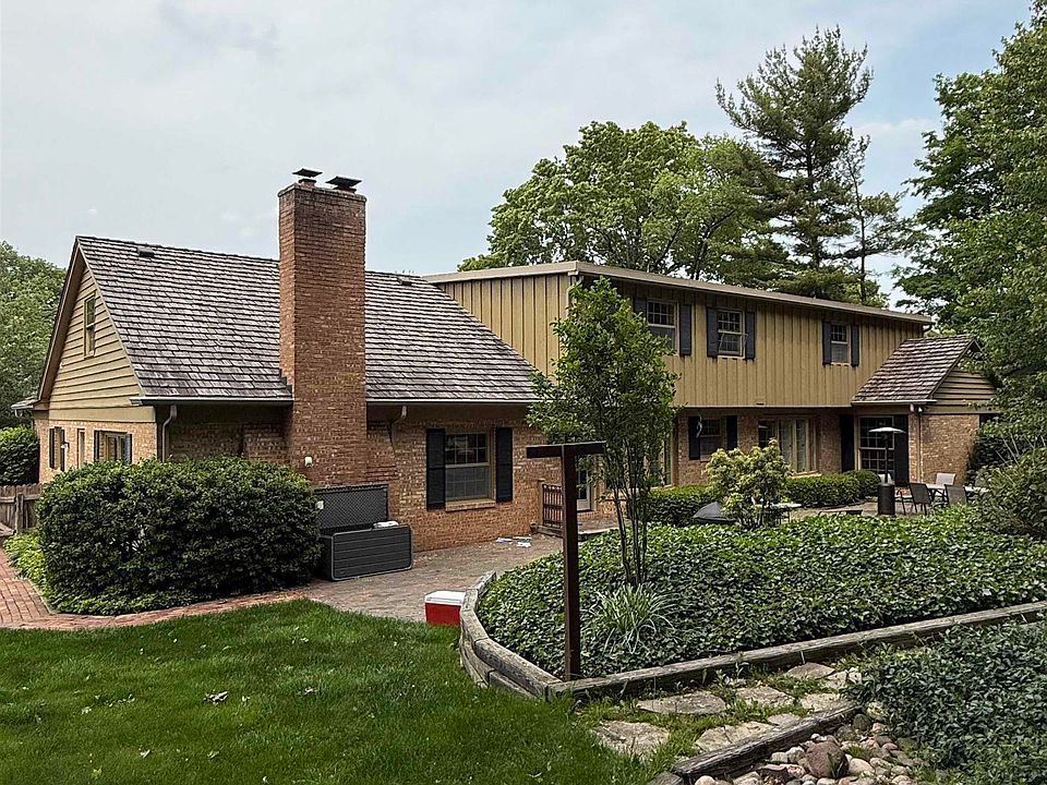 2nd image of 1442 Garland Cir
