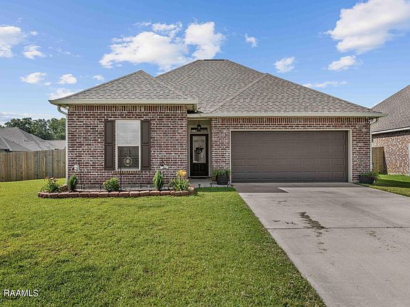 2nd image of 201 Wild Cherry Ln