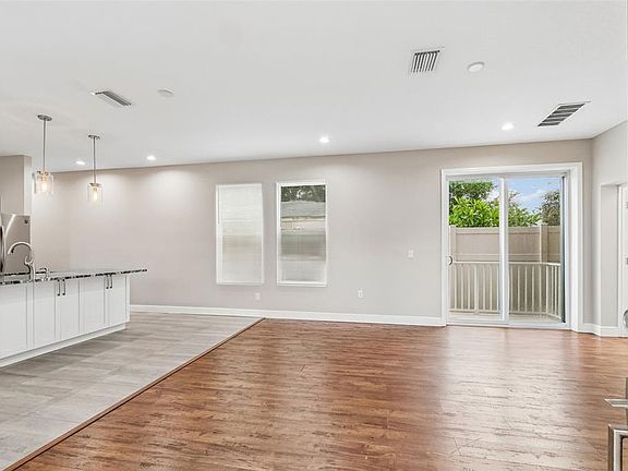 3rd image of 8528 Patsy St