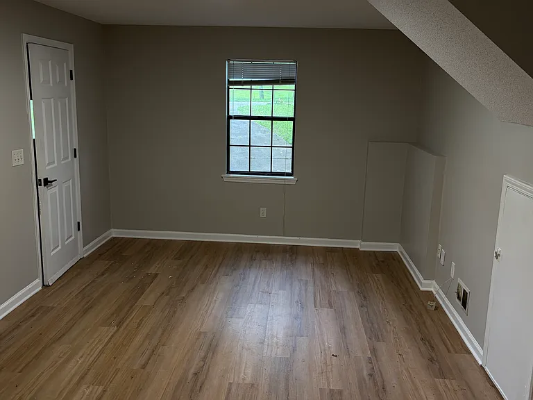 125 Westwood Dr — Photo 16