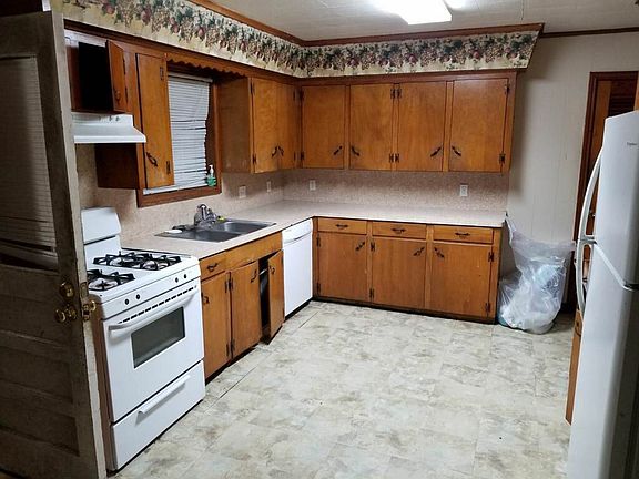 5th image of 715 Park Hill Dr