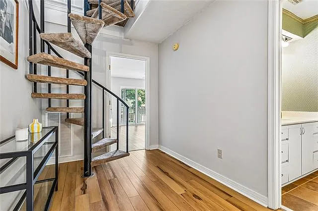 130 Helios Ave — Photo 14