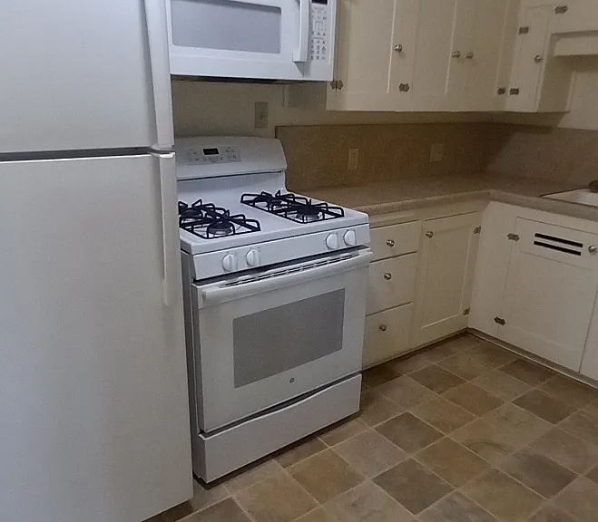 138 E Sherwood Blvd — Photo 5