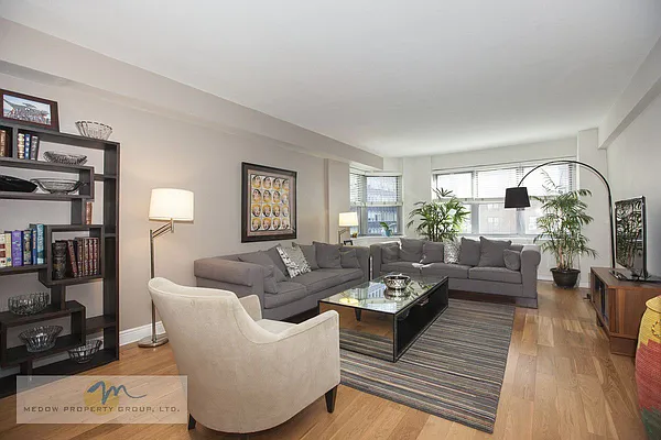 Rented by Medow Property | media 10