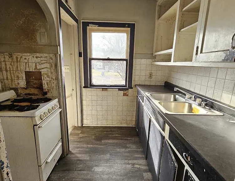 824 W Macqueen Ave — Photo 6