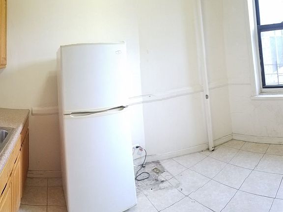 5th image of 543 Ocean Ave APT 4A