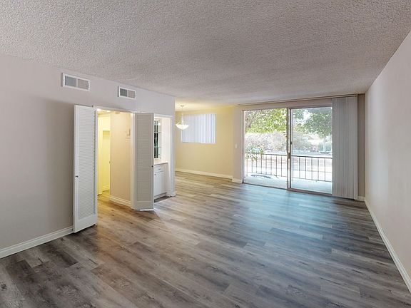 4th image of 9005 Burton Way #15-403