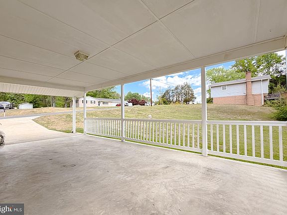 5th image of 8525 Cardinal Ln
