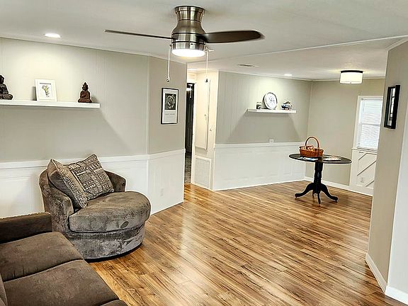 3rd image of 348 Princeton Dr #163