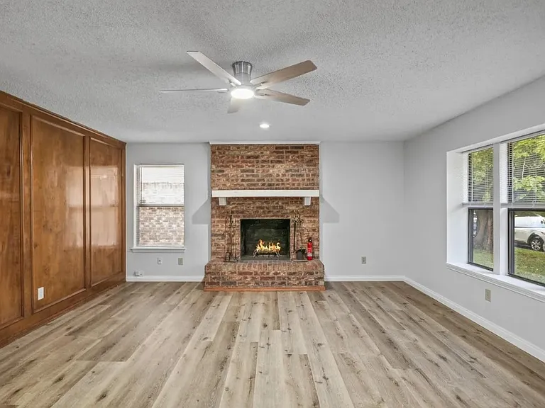 1824 Family Cir — Photo 4