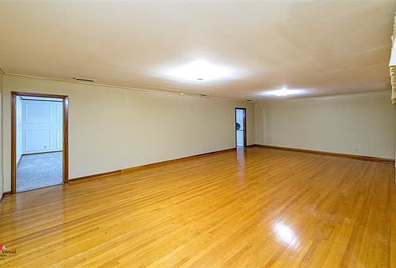 5th image of 6321 Glendale Ln