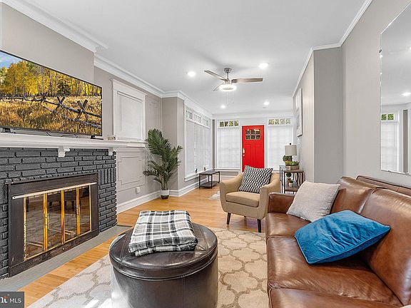 4th image of 518 W Clapier St #1