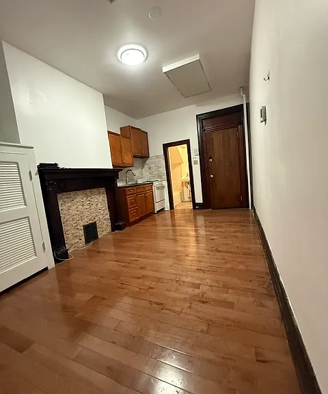 4331 Pine St #1 — Photo 1