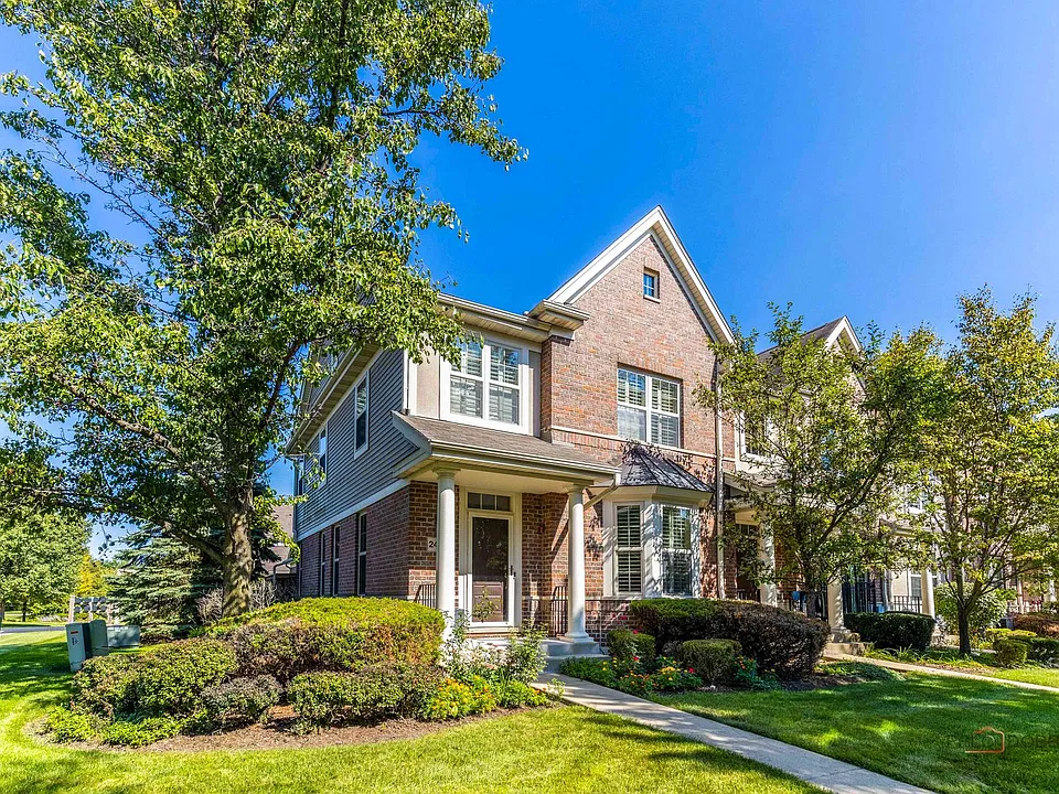 2498 Waterbury Ln