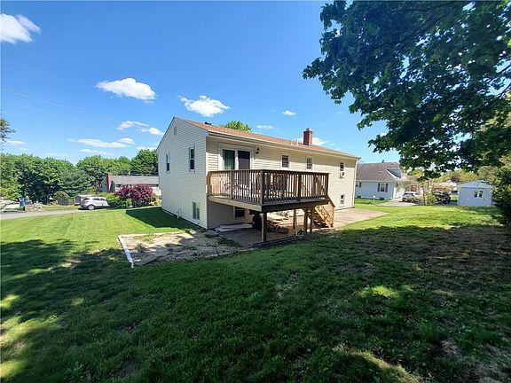5th image of 42 N Fairview St