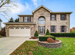 2622 Boxwood Dr, Elgin, IL 60124