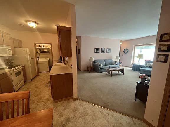 5th image of 6240 S Walnut Ln #24