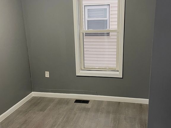 3rd image of 44 West St #1