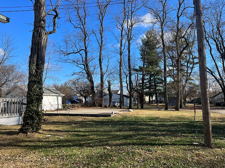 422 S Talley Ave — Photo 12