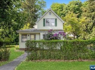 65 Midland Ave, Park Ridge, NJ 07656