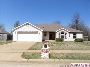 8212 E Norman St, Broken Arrow, OK 74014