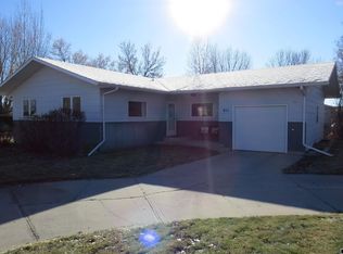 911 W Monroe Ave, Riverton, WY 82501