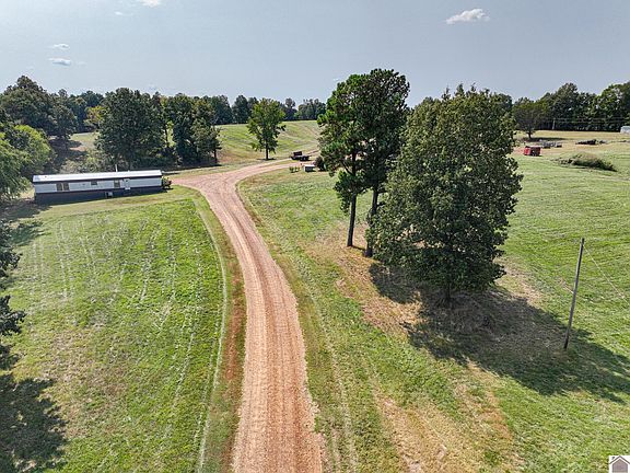 3rd image of 467 Upshaw Ln