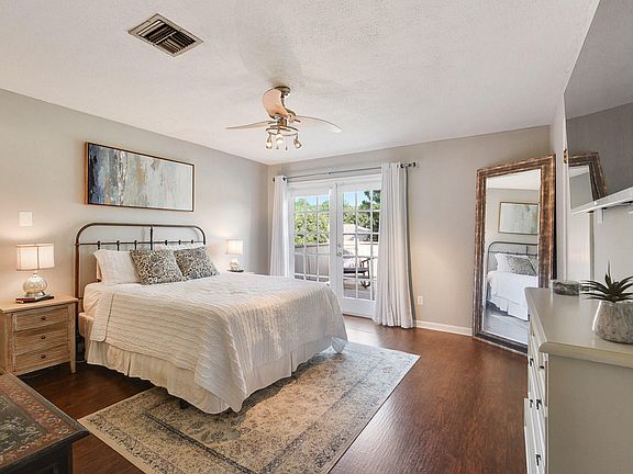 2nd image of 305 Halcott Dr APT 101