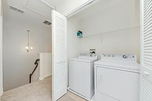 212 N Commerce St — Photo 14