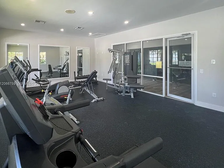 2640 S University Dr #118 — Photo 32