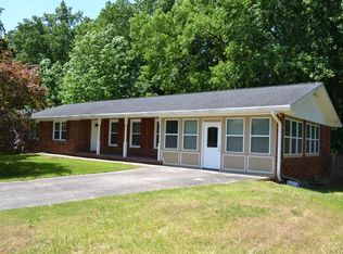 1136 Seven Springs Cir, Marietta, GA 30068