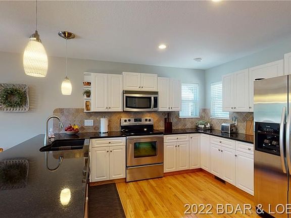 3rd image of 201 Cimmaron Bay Cir