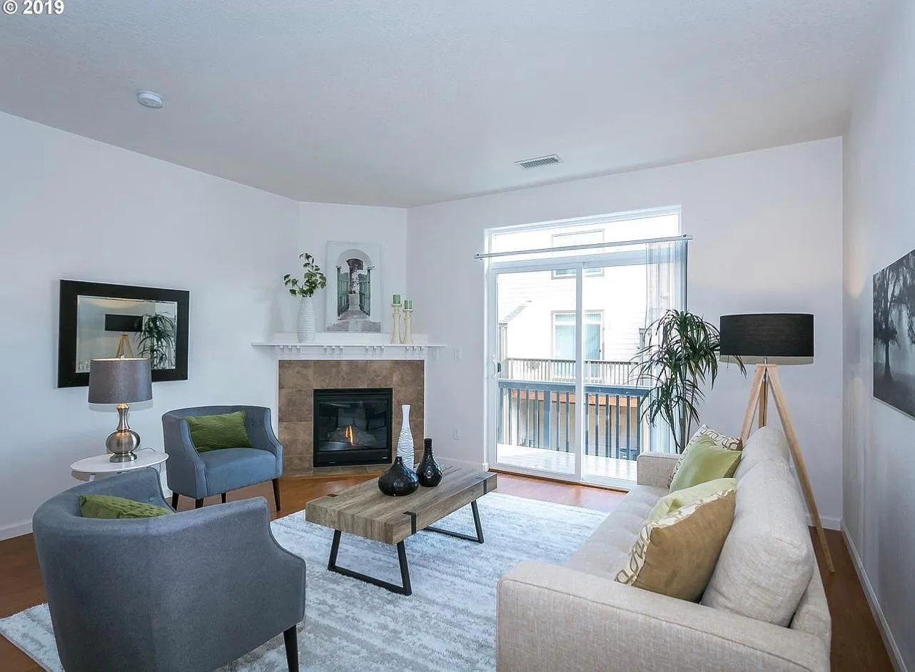 2 bed, 2.5 bath, 1118 sqft, $2,395 — Photo 1
