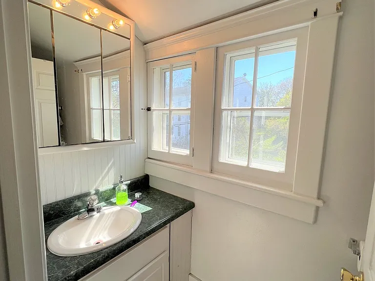111 Washington Ave — Photo 32