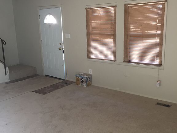 4th image of 12 Linden Ct