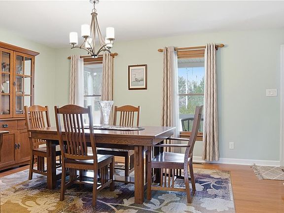 5th image of 9467 Dutton Rd